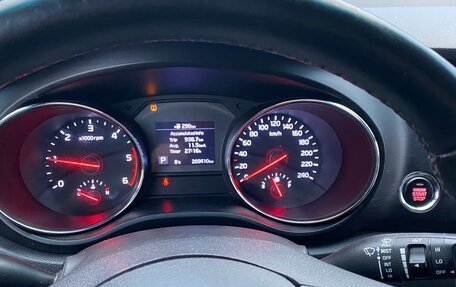 KIA Carnival III, 2019 год, 2 200 000 рублей, 19 фотография