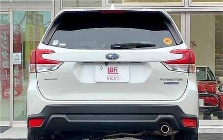 Subaru Forester, 2022 год, 1 990 000 рублей, 6 фотография