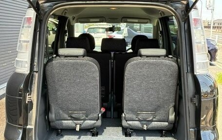 Toyota Sienta I, 2012 год, 739 000 рублей, 28 фотография