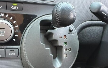 Toyota Sienta I, 2012 год, 739 000 рублей, 32 фотография