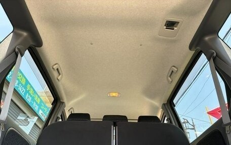 Toyota Sienta I, 2012 год, 739 000 рублей, 27 фотография