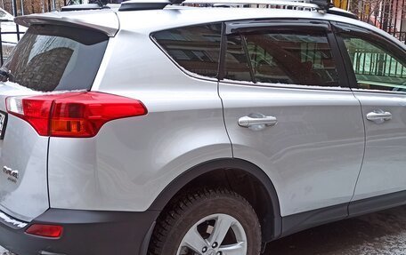 Toyota RAV4, 2012 год, 1 990 000 рублей, 2 фотография