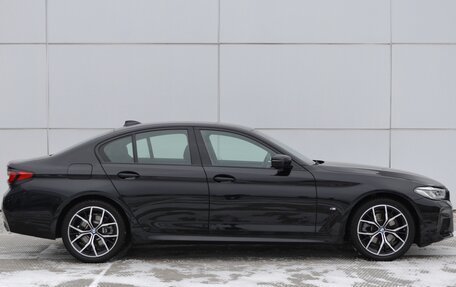 BMW 5 серия, 2021 год, 6 700 000 рублей, 2 фотография