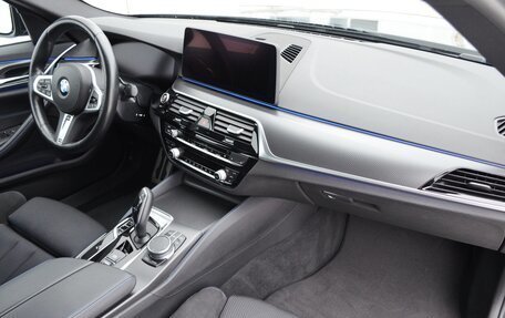 BMW 5 серия, 2021 год, 6 700 000 рублей, 10 фотография