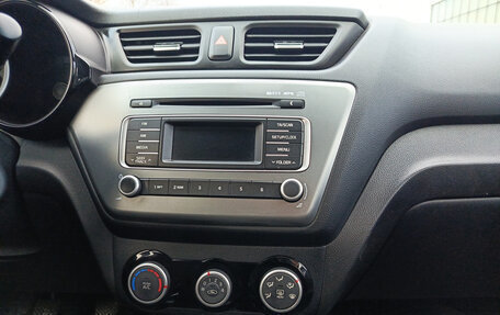 KIA Rio III рестайлинг, 2016 год, 900 000 рублей, 18 фотография