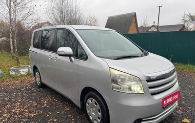 Toyota Noah III, 2008 год, 1 300 000 рублей, 1 фотография