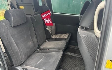 Toyota Noah III, 2008 год, 1 300 000 рублей, 7 фотография