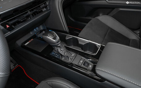 Toyota Camry, 2025 год, 4 670 000 рублей, 16 фотография