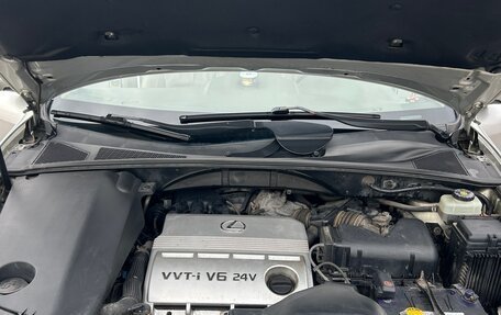 Lexus RX II рестайлинг, 2004 год, 1 100 000 рублей, 11 фотография