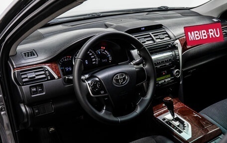 Toyota Camry, 2012 год, 1 690 000 рублей, 10 фотография