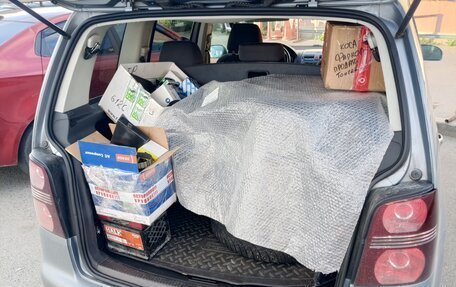 Volkswagen Touran III, 2009 год, 400 000 рублей, 5 фотография