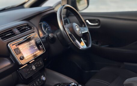 Nissan Leaf II, 2019 год, 1 250 000 рублей, 7 фотография