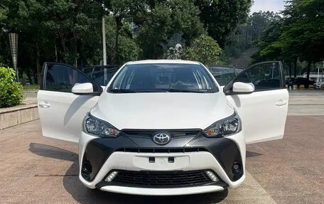 Toyota Yaris XP150 рестайлинг, 2022 год, 1 180 069 рублей, 2 фотография