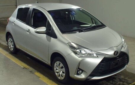 Toyota Vitz, 2019 год, 995 000 рублей, 4 фотография