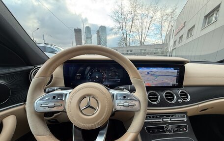 Mercedes-Benz E-Класс, 2019 год, 4 200 000 рублей, 1 фотография