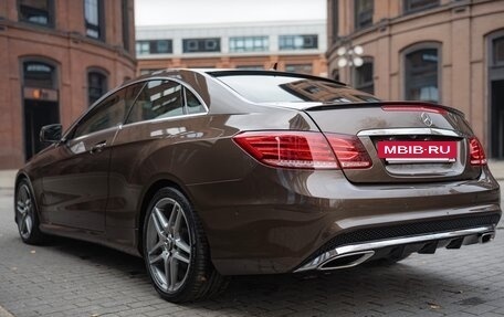 Mercedes-Benz E-Класс, 2015 год, 2 250 000 рублей, 4 фотография