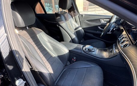 Mercedes-Benz E-Класс, 2016 год, 3 150 000 рублей, 25 фотография