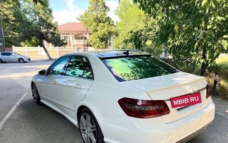 Mercedes-Benz E-Класс, 2012 год, 1 975 000 рублей, 2 фотография