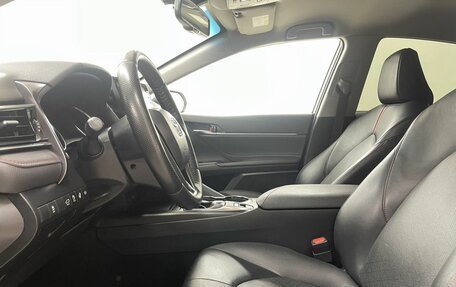 Toyota Camry, 2021 год, 3 320 000 рублей, 11 фотография