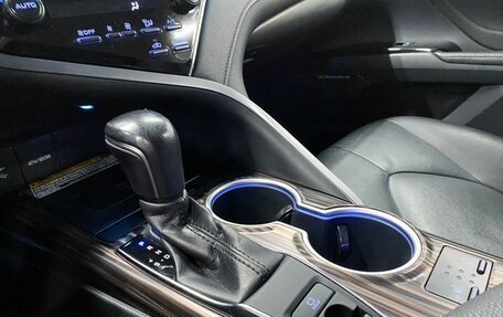 Toyota Camry, 2021 год, 3 150 000 рублей, 18 фотография