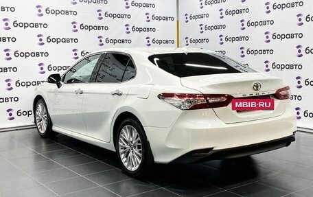 Toyota Camry, 2021 год, 3 150 000 рублей, 5 фотография