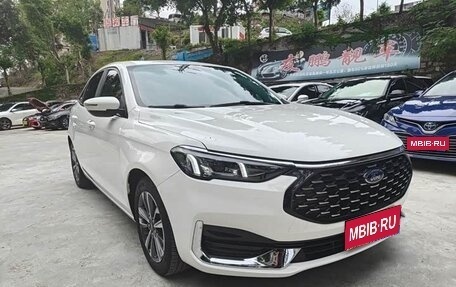 Ford Escort, 2021 год, 1 250 000 рублей, 1 фотография