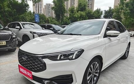 Ford Escort, 2021 год, 1 250 000 рублей, 2 фотография