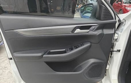 Ford Escort, 2021 год, 1 250 000 рублей, 20 фотография