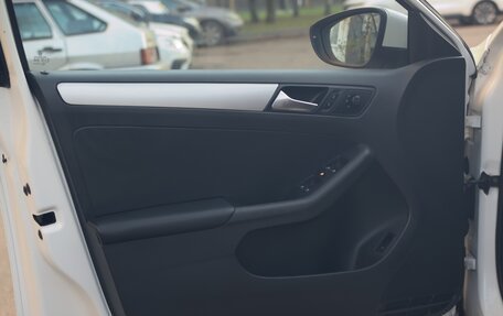 Volkswagen Jetta VI, 2012 год, 800 000 рублей, 16 фотография