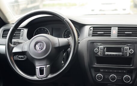 Volkswagen Jetta VI, 2012 год, 800 000 рублей, 13 фотография