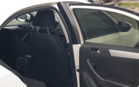 Volkswagen Jetta VI, 2012 год, 800 000 рублей, 24 фотография