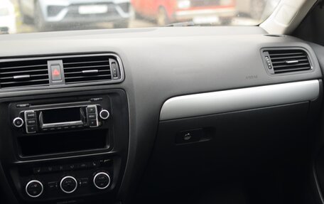 Volkswagen Jetta VI, 2012 год, 800 000 рублей, 14 фотография