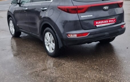 KIA Sportage IV рестайлинг, 2016 год, 2 100 000 рублей, 4 фотография