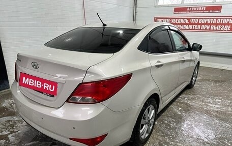 Hyundai Solaris II рестайлинг, 2016 год, 950 000 рублей, 3 фотография