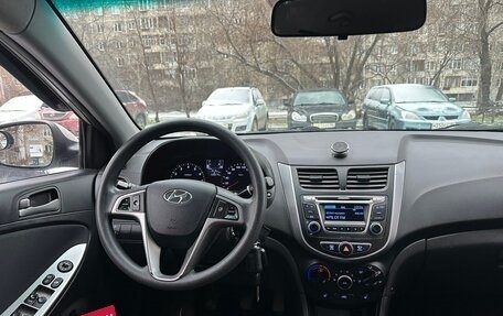 Hyundai Solaris II рестайлинг, 2016 год, 950 000 рублей, 5 фотография