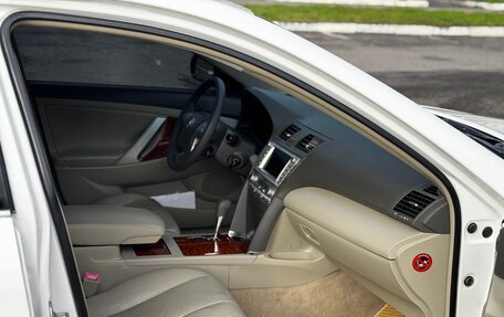 Toyota Camry, 2010 год, 990 000 рублей, 8 фотография