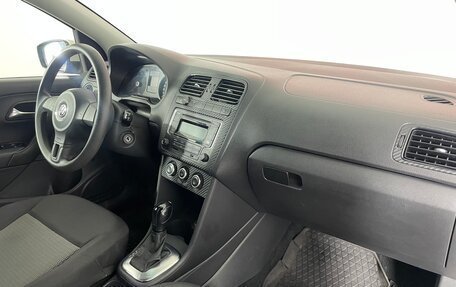 Volkswagen Polo VI (EU Market), 2011 год, 720 000 рублей, 11 фотография