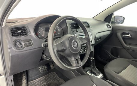 Volkswagen Polo VI (EU Market), 2011 год, 720 000 рублей, 10 фотография