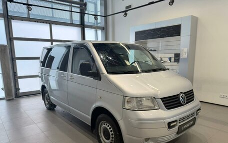 Volkswagen Caravelle T5, 2008 год, 1 370 005 рублей, 3 фотография
