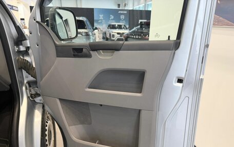 Volkswagen Caravelle T5, 2008 год, 1 370 005 рублей, 8 фотография