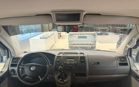 Volkswagen Caravelle T5, 2008 год, 1 370 005 рублей, 15 фотография