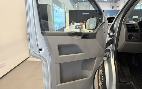 Volkswagen Caravelle T5, 2008 год, 1 370 005 рублей, 16 фотография