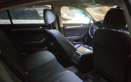 Volkswagen Passat B8 рестайлинг, 2017 год, 1 550 000 рублей, 4 фотография