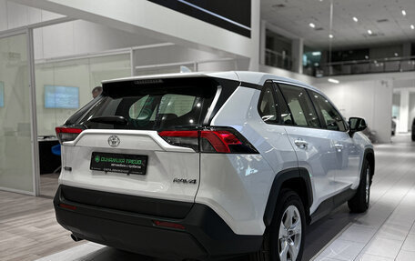 Toyota RAV4, 2024 год, 4 100 000 рублей, 6 фотография