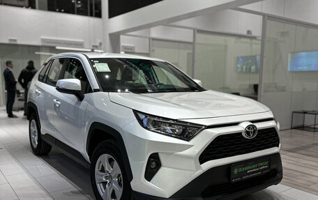 Toyota RAV4, 2024 год, 4 100 000 рублей, 3 фотография