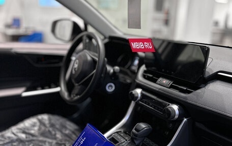 Toyota RAV4, 2024 год, 4 100 000 рублей, 9 фотография