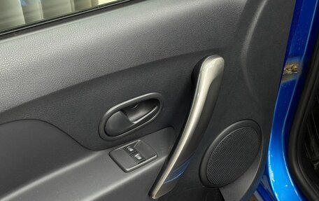 Renault Logan II, 2016 год, 949 000 рублей, 15 фотография