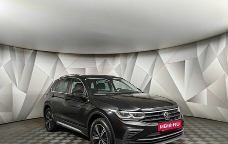 Volkswagen Tiguan II, 2021 год, 3 040 000 рублей, 3 фотография
