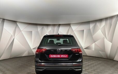 Volkswagen Tiguan II, 2021 год, 3 040 000 рублей, 8 фотография