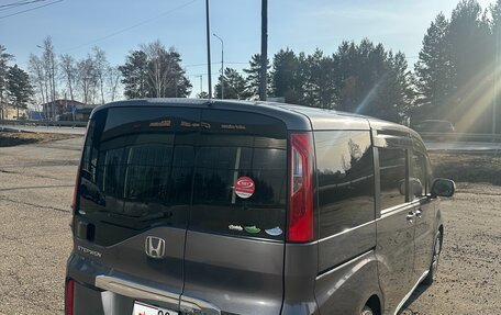 Honda Stepwgn IV, 2017 год, 1 730 000 рублей, 7 фотография